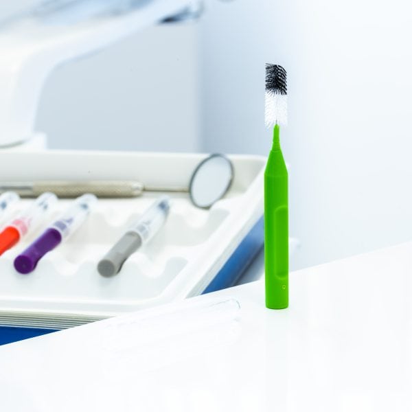 ELGYDIUM CLINIC Mono Compact Πράσινο (1,1) - Μεσοδόντια βουρτσάκια 4un