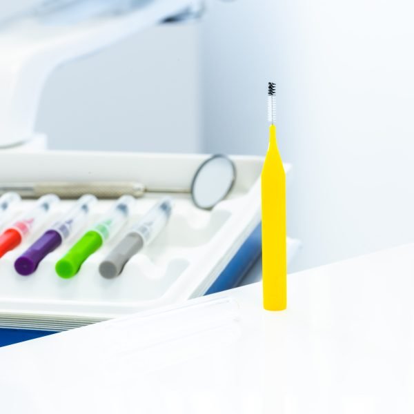 ELGYDIUM CLINIC Mono Compact Κίτρινο (0,5) - Μεσοδόντια βουρτσάκια 4un