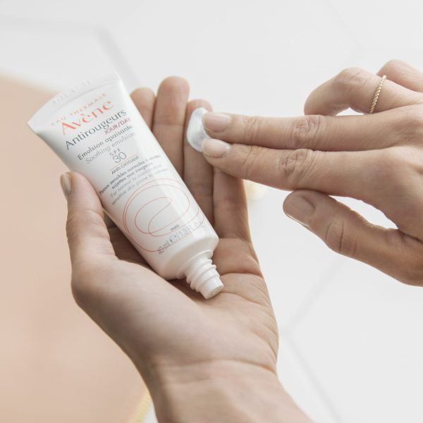 Avène Antirougeurs Καταπραϋντικό Emulsion ΗΜΕΡΑΣ κατά των Κοκκινίλων SPF 30 40ml